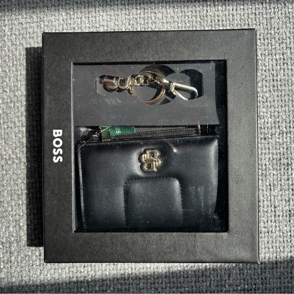 Brand New BOSS Wallet & Keychain Set – Elegant Gift Edition - Picture 4 of 9